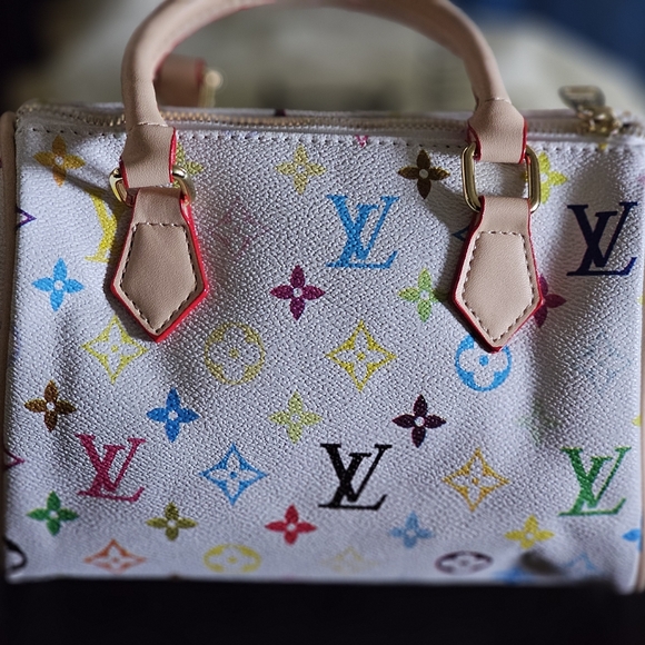 Luxury Designer Bag - Picture 7 of 9